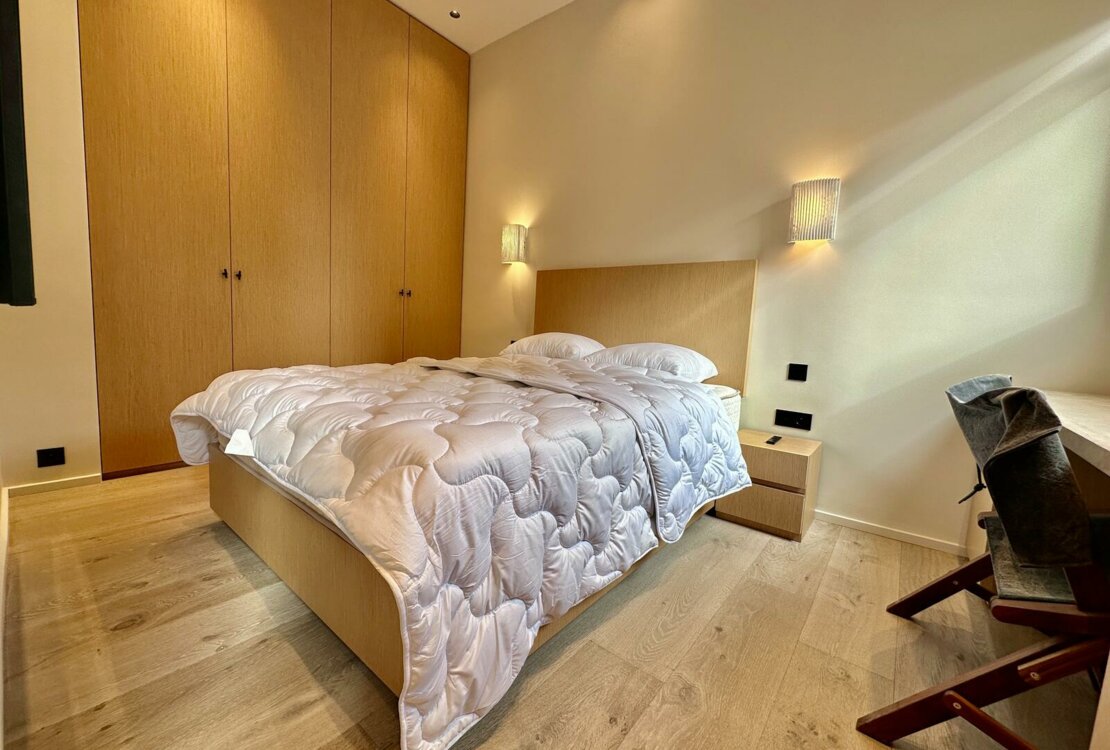 LAROUSSE | SANTA MONICA | 2 ZIMMER