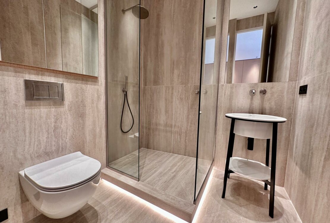 LAROUSSE | SANTA MONICA | 2 ZIMMER