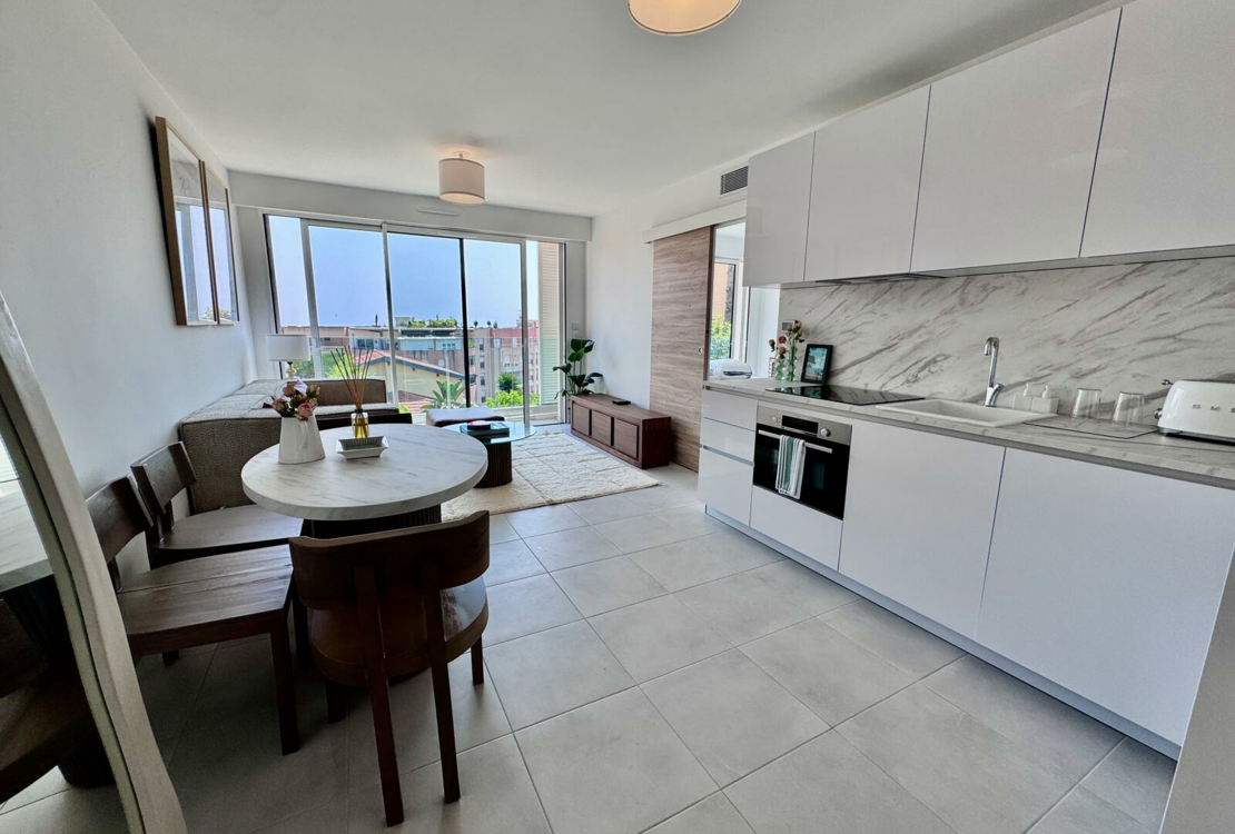 Charming, Luxuriously Furnished 1-Bedroom Apartment Near Monaco