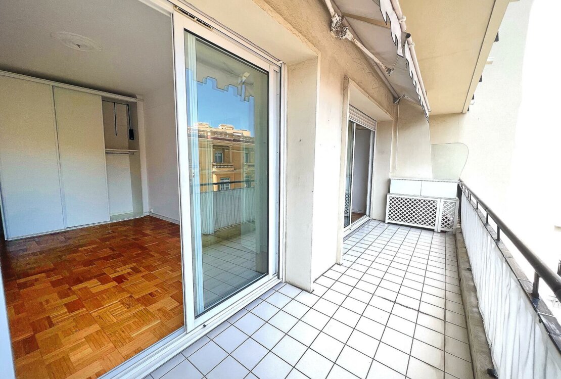 LAROUSSE | LE CONTINENTAL | 2/3 STÜCK