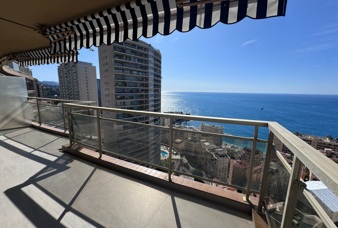 LAROUSSE | VERKÜNDIGUNG | 4 STÜCK