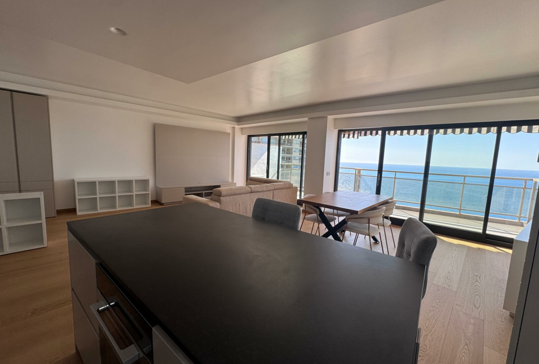 LAROUSSE | VERKÜNDIGUNG | 4 STÜCK