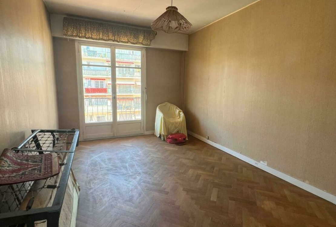 NICE | PROMENADE DES ANGLAIS | SEA VIEW