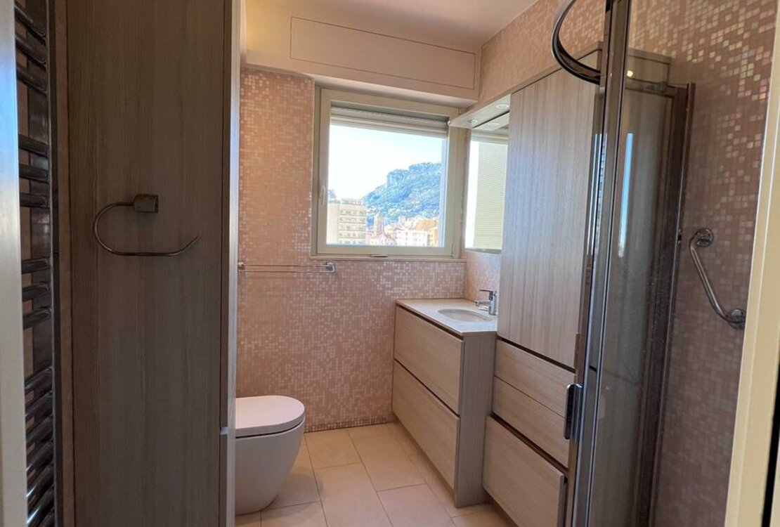 LAROUSSE  | LES ABEILLES | 3 ZIMMER