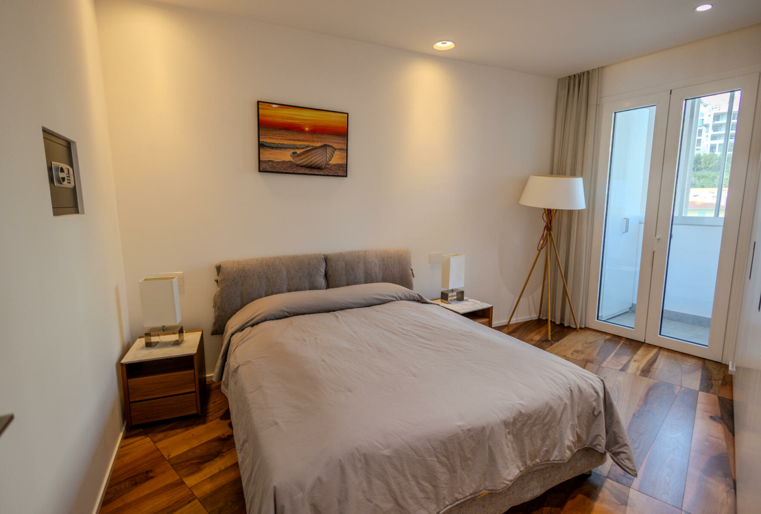 LAROUSSE | CHATEAU PERIGORD | 4 PIECES