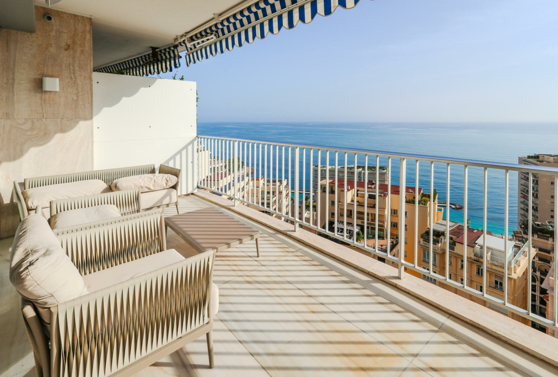 LAROUSSE | CHATEAU PERIGORD | 4 PIECES