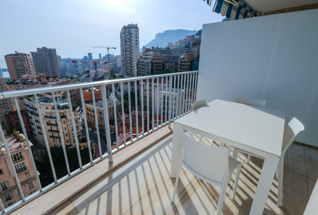 LAROUSSE | CHATEAU PERIGORD | 4 PIECES