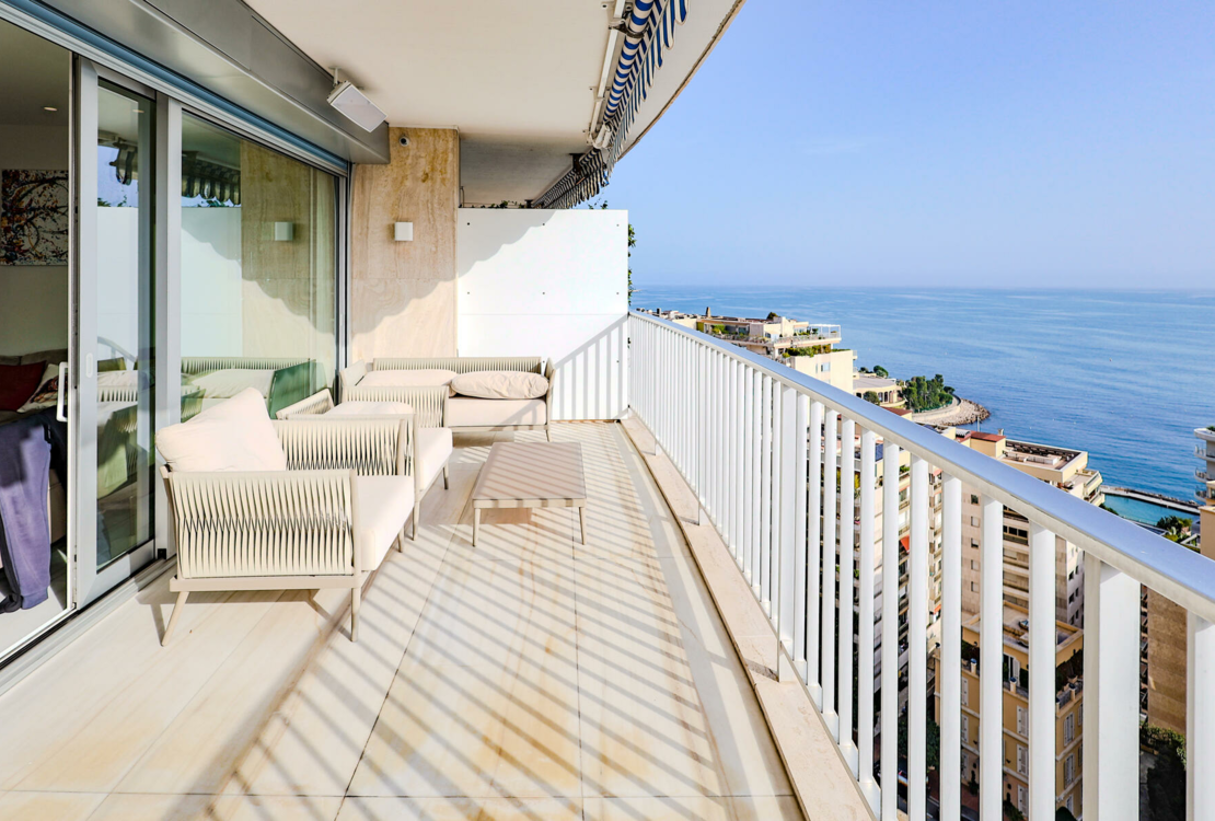 LAROUSSE | CHATEAU PERIGORD | 4 PIECES