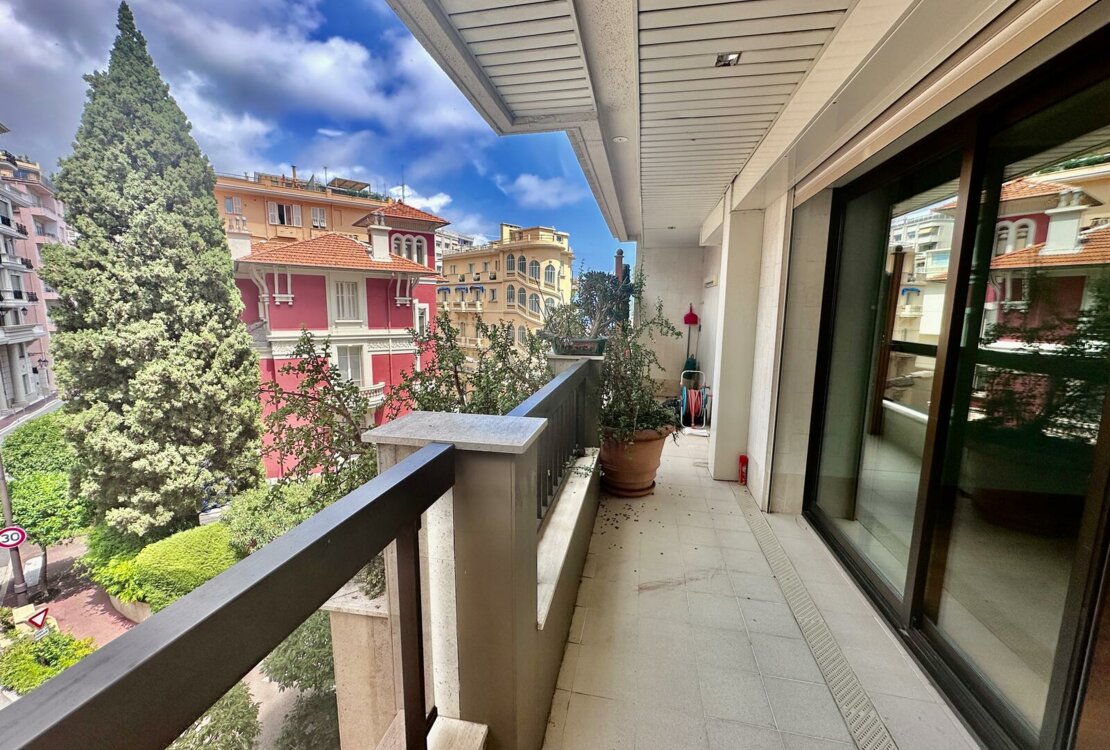 BEVERLY PALACE – SPLENDIDO APPARTAMENTO CON VISTA PANORAMICA