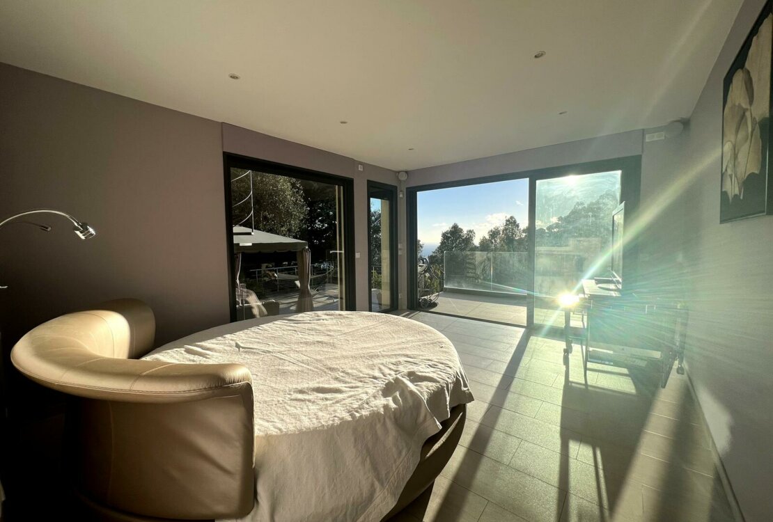 VILLEFRANCHE SUR MER | VILLA | +5 STÜCK