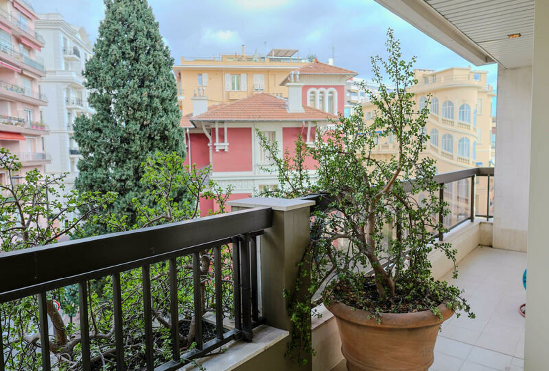 BEVERLY PALACE – SPLENDIDO APPARTAMENTO CON VISTA PANORAMICA