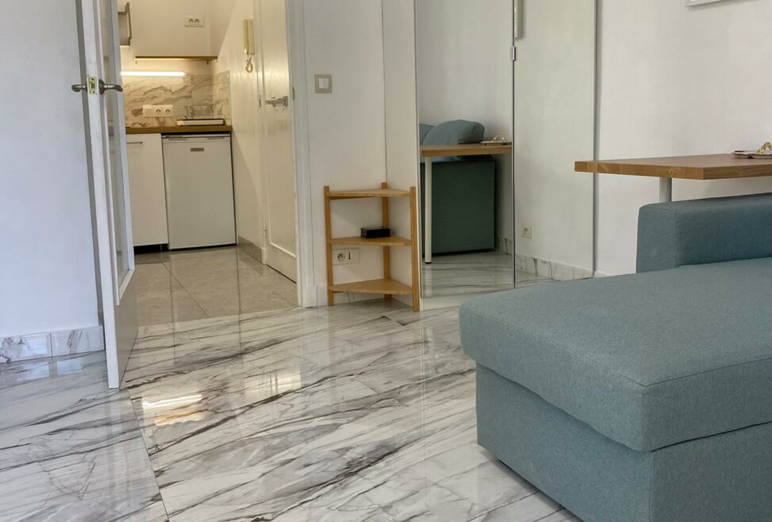 Seafront studio in Menton — Résidence Palais de la Madone