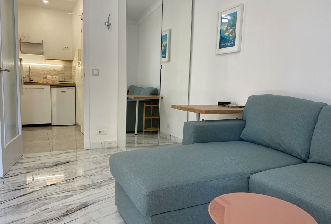 Seafront studio in Menton — Résidence Palais de la Madone