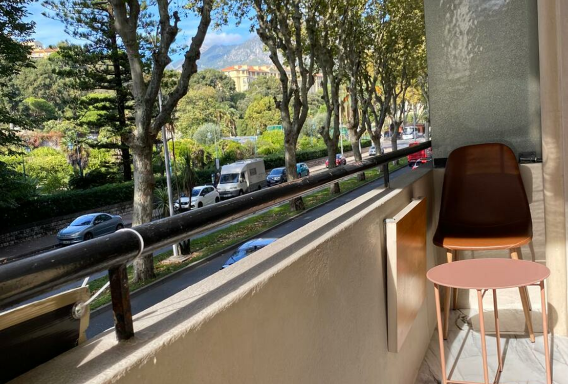 Seafront studio in Menton — Résidence Palais de la Madone