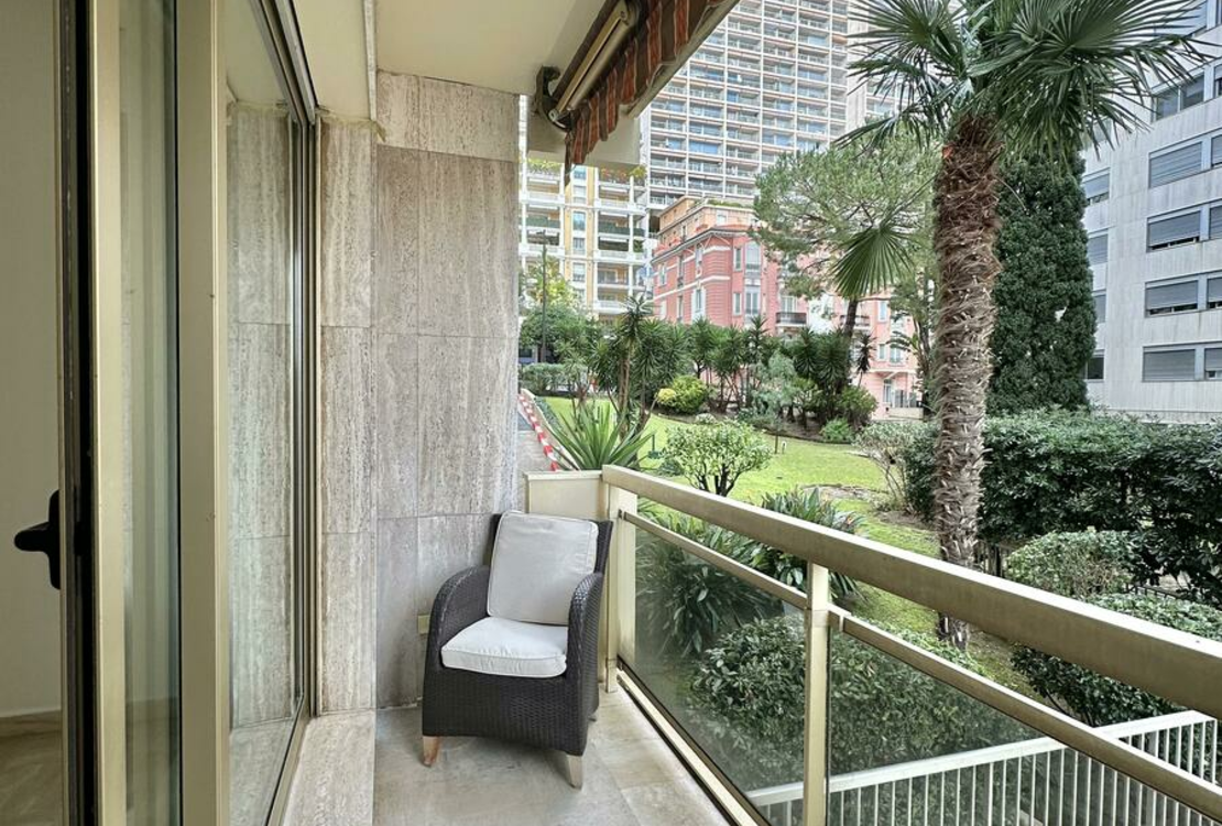 LA ROUSSE – SAINT ROMAN | CHÂTEAU AMIRAL | STUDIO FONCTIONNEL ET LUMINEUX