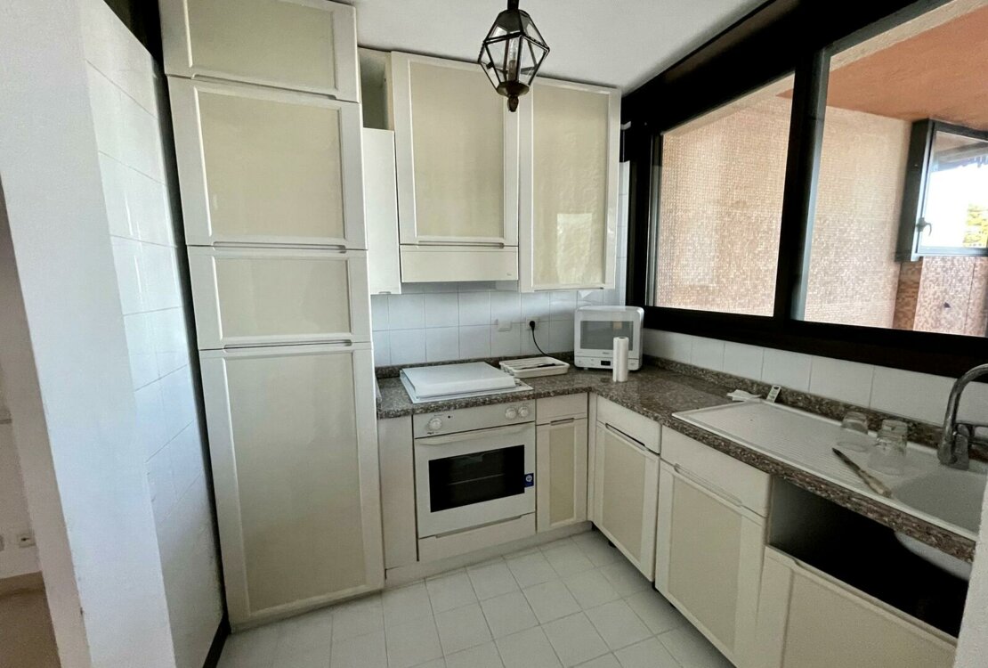 LAROUSSE | PARC SAINT ROMAN|3 ROOMS