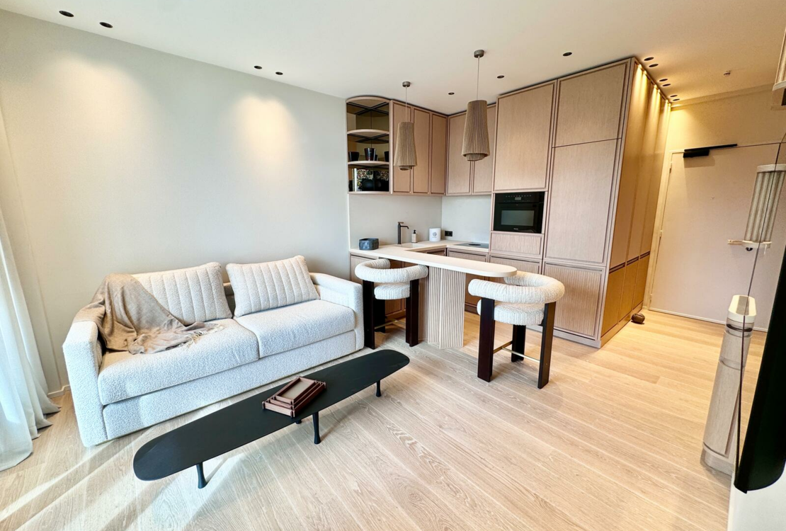 EXOTISCHER GARTEN | BERMUDASHORTS | 2 MÖBLIERTE ZIMMER