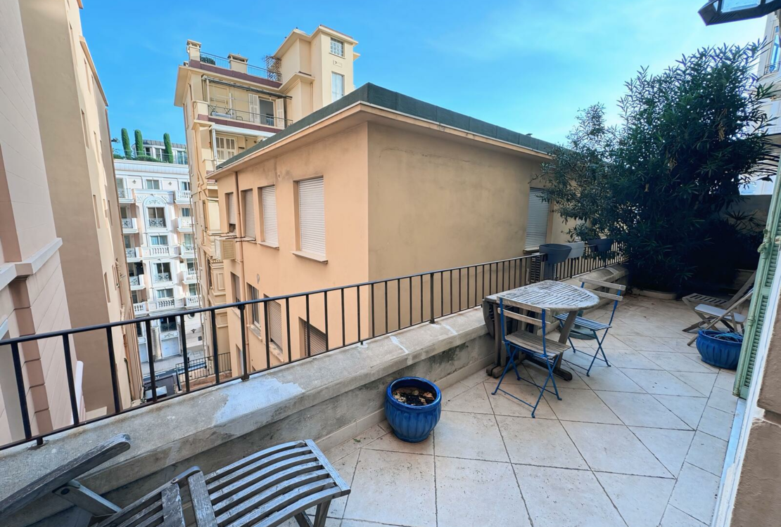 Monte-Carlo — Affascinante appartamento con 2 camere da letto e schiera