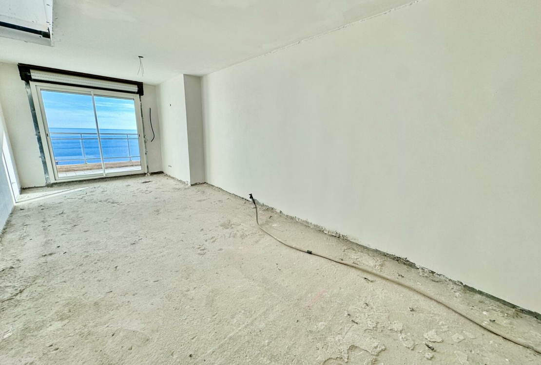 Penthouse to Renovate with Breathtaking Sea and Monaco Views