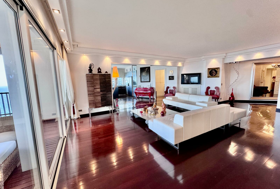 PARC SAINT ROMAN | 5 PIECES | SEA VIEW