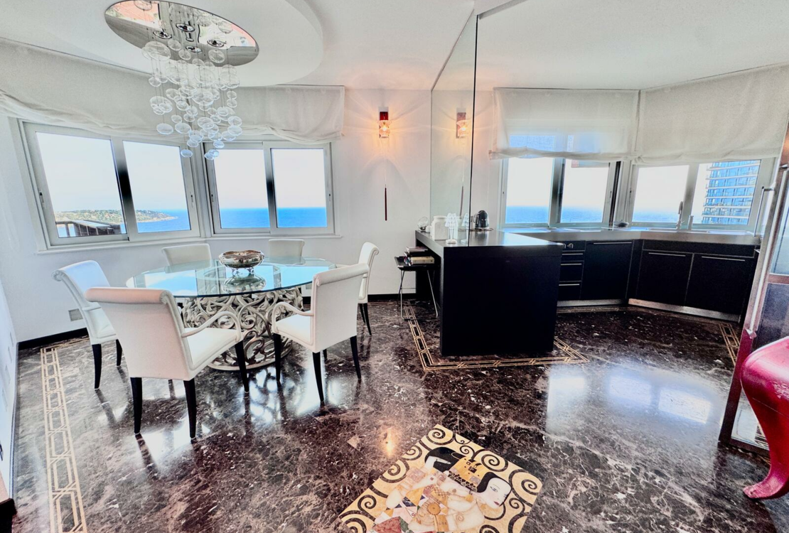 PARC SAINT ROMAN | 5 PIECES | SEA VIEW