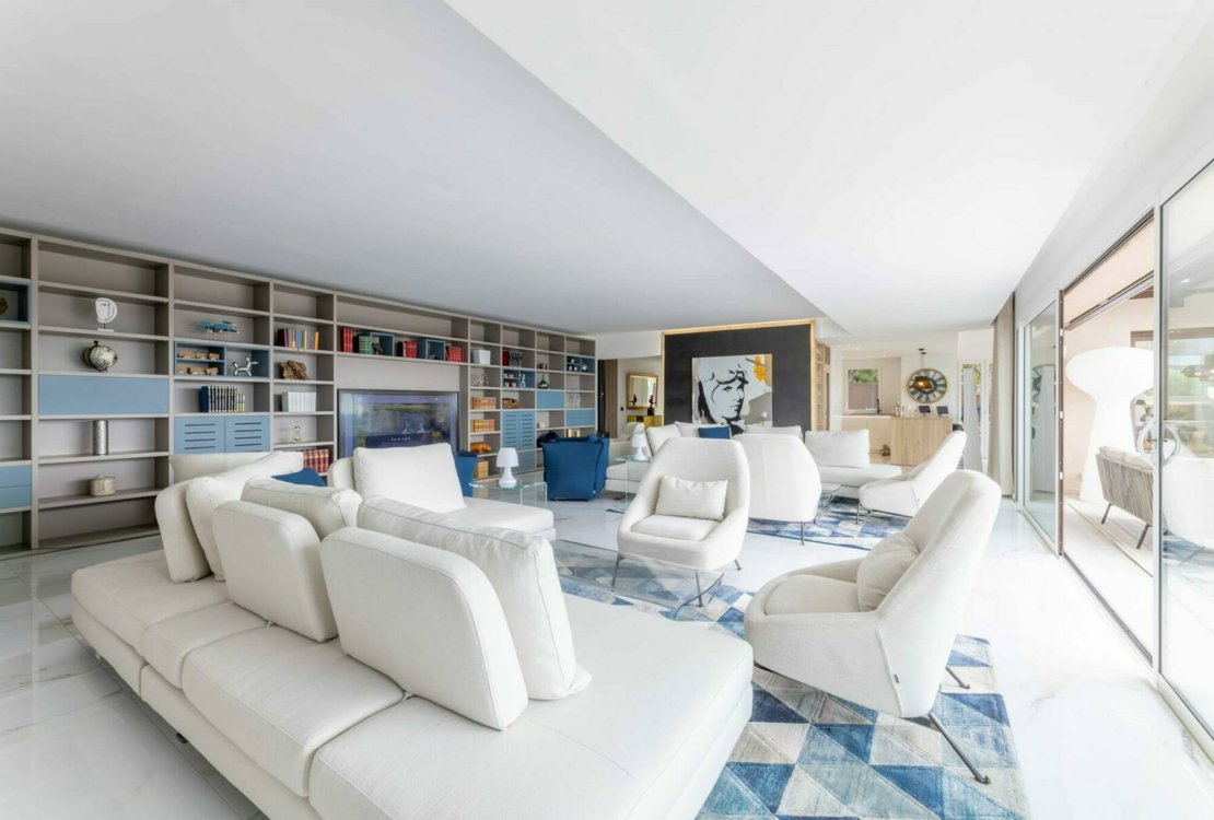 MOUGINS | VILLA | +5 PIECES