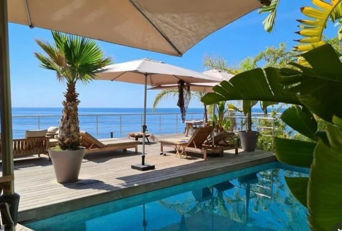 Великолепный меблированный дуплекс для аренды в Рокбрюн-Кап-Мартин недалеко от Монако