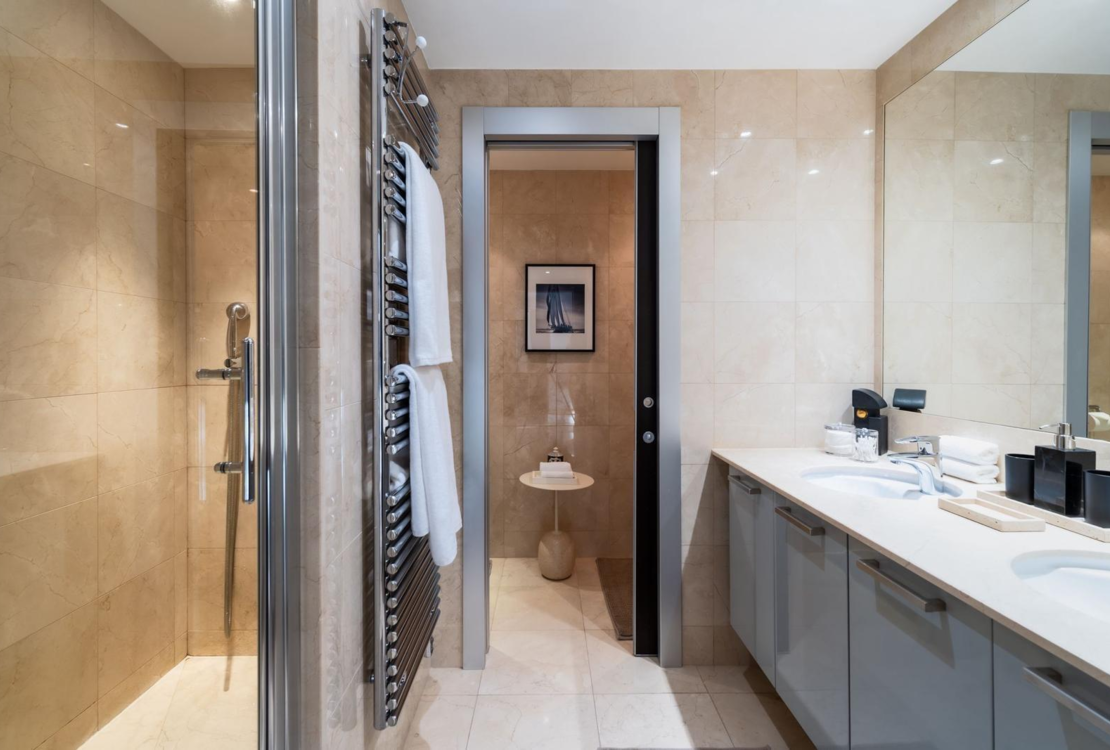 Incredible villa Eez sea view in private domain