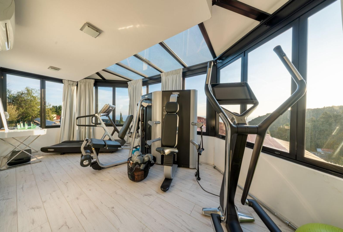 Incredible villa Eez sea view in private domain