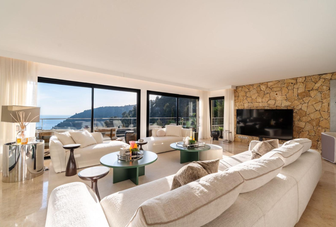 Incredible villa Eez sea view in private domain