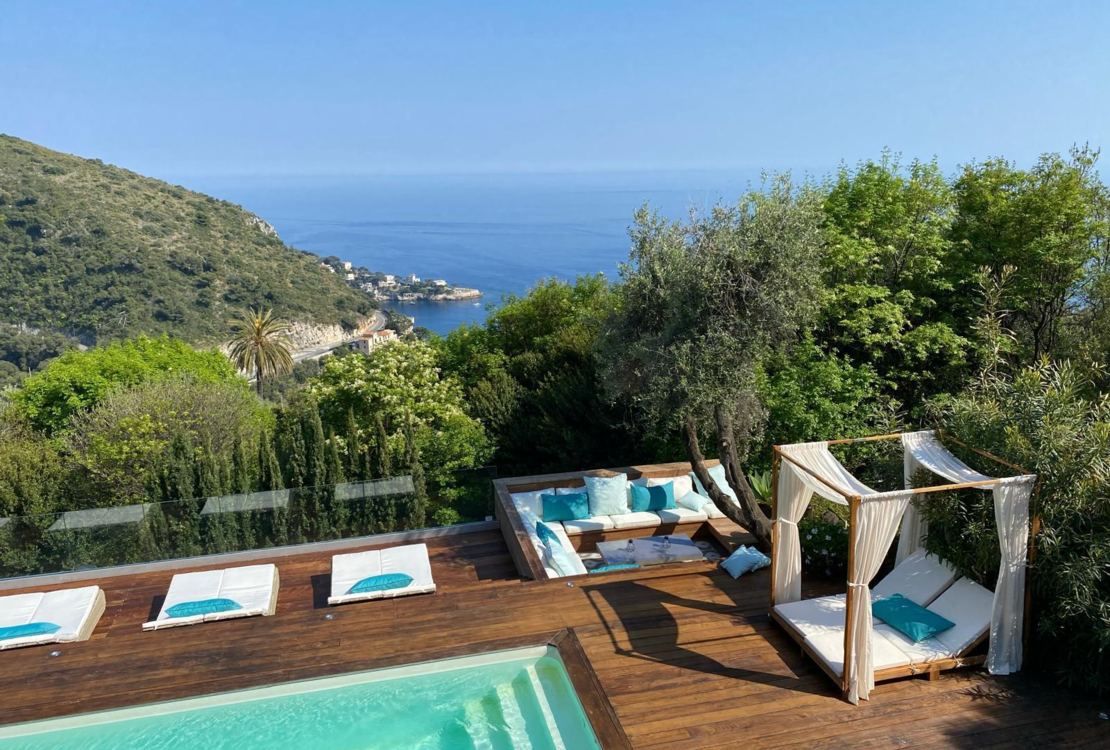 Außergewöhnliche Villa Eze mit Meeresblick, nahe Monaco mit Baugrundstück