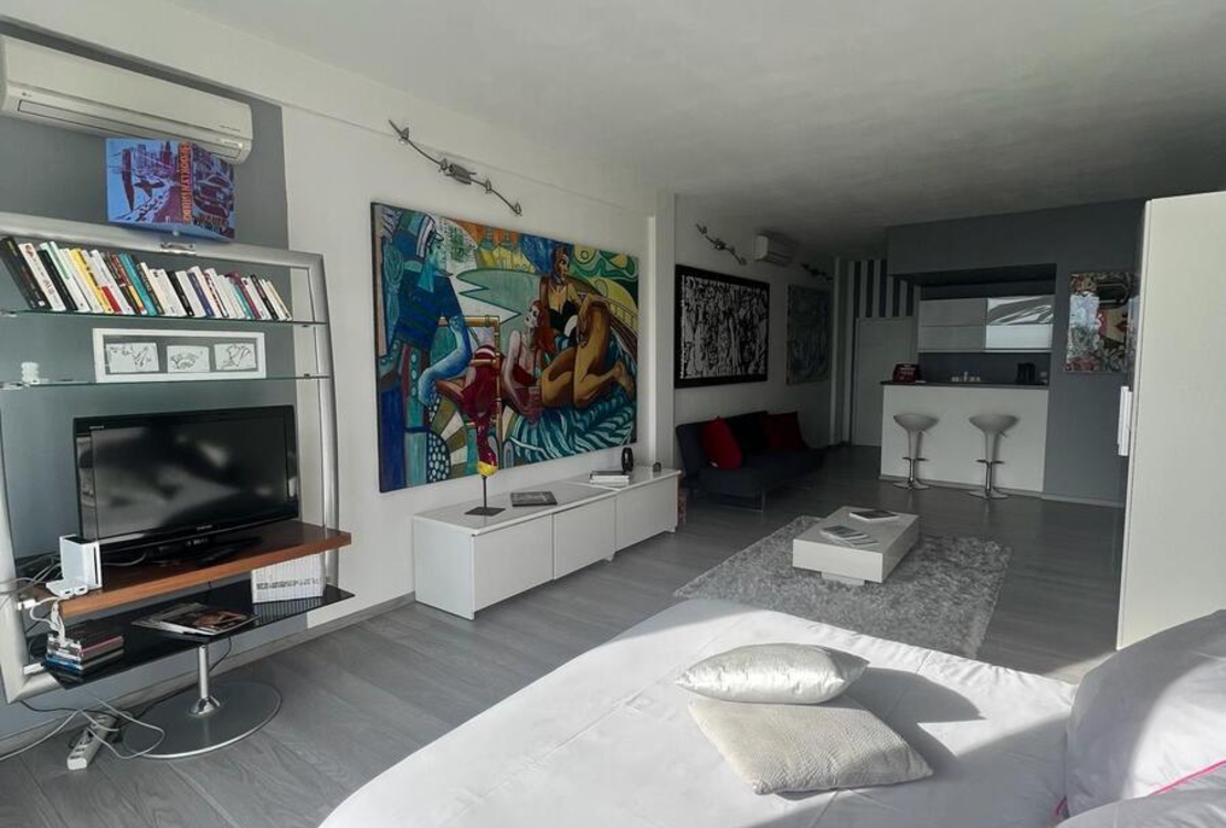 Außergewöhnliche Villa Eze mit Meeresblick, nahe Monaco mit Baugrundstück