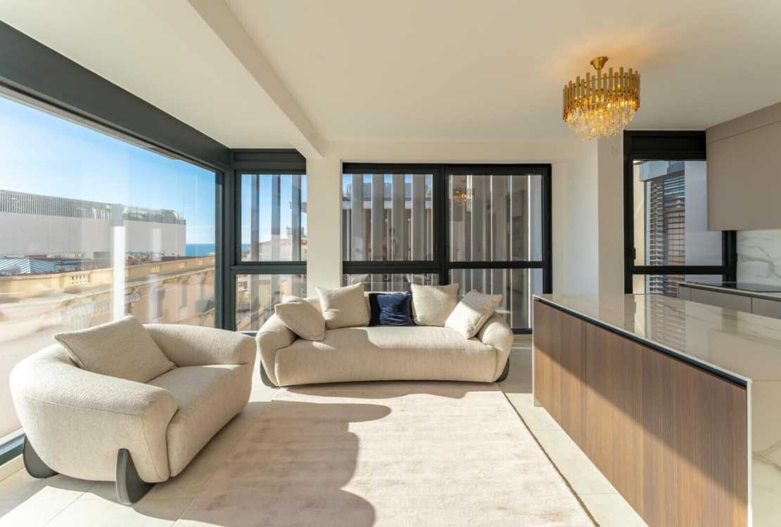 Spacious and bright 3-bedroom apartment on the border of Monaco — Résidence Olympe