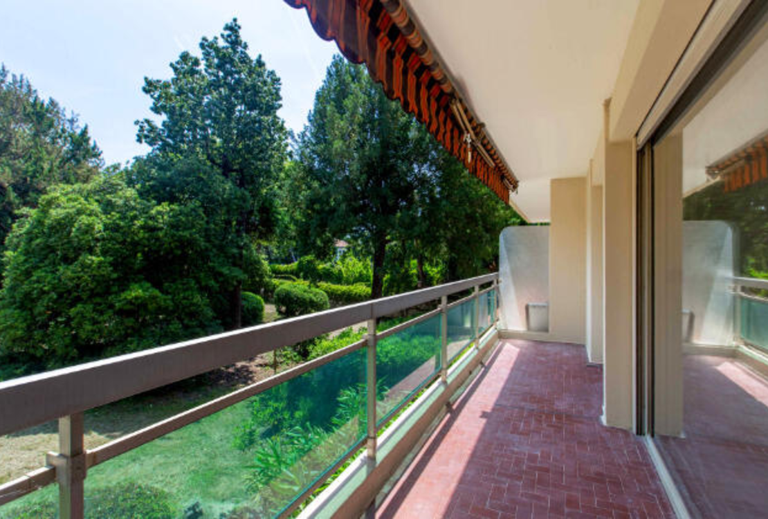 NICE CIMIEZ – Superbe 4 pièces au sein d’une résidence très prisée