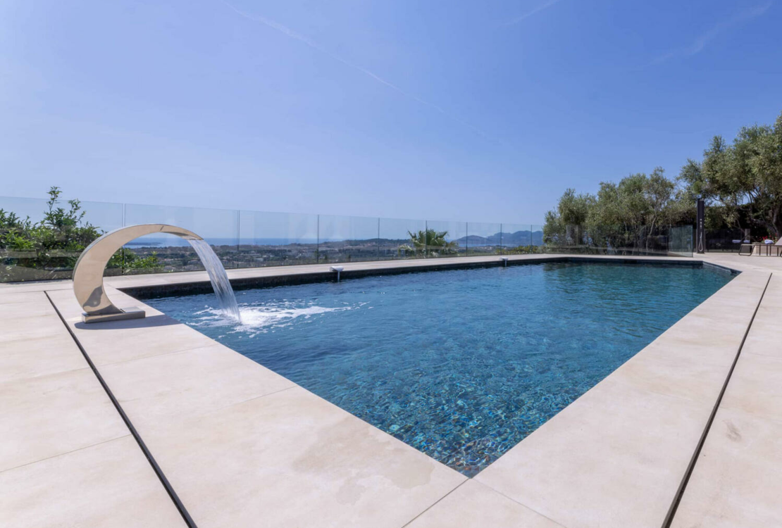 MOUGINS | VILLA | +5 PIECES