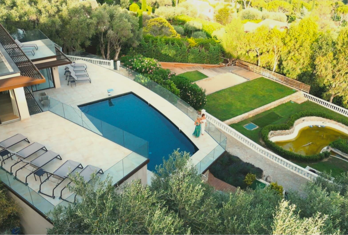 MOUGINS | VILLA | +5 PIECES