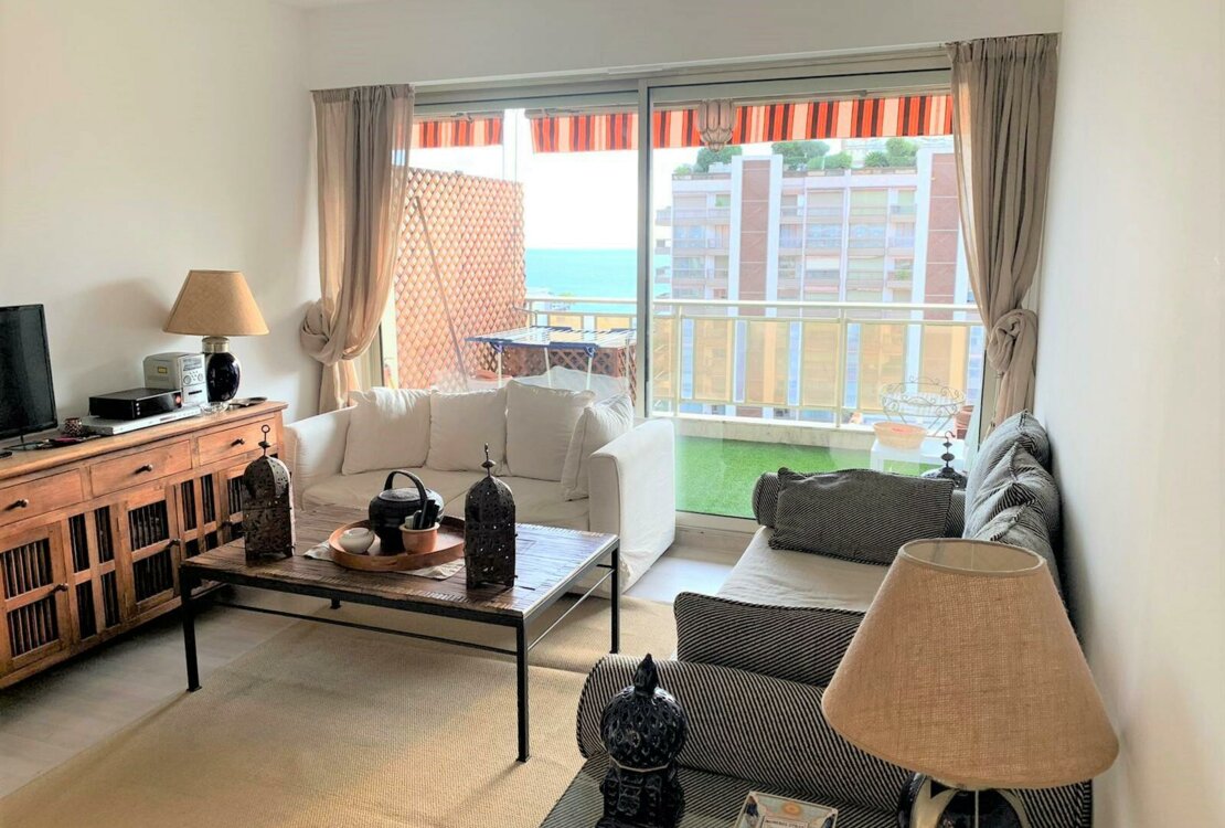 MONTE CARLO| BUCKINGHAM PALACE | STUDIO