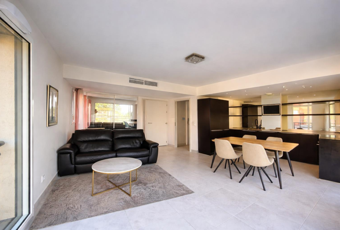 EZE – 2-Zimmer-Wohnung mit Schwimmbad