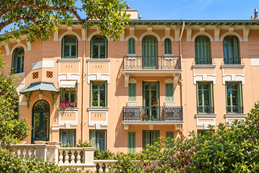Façade de Garden Palace, 47 rue Plati, Monaco