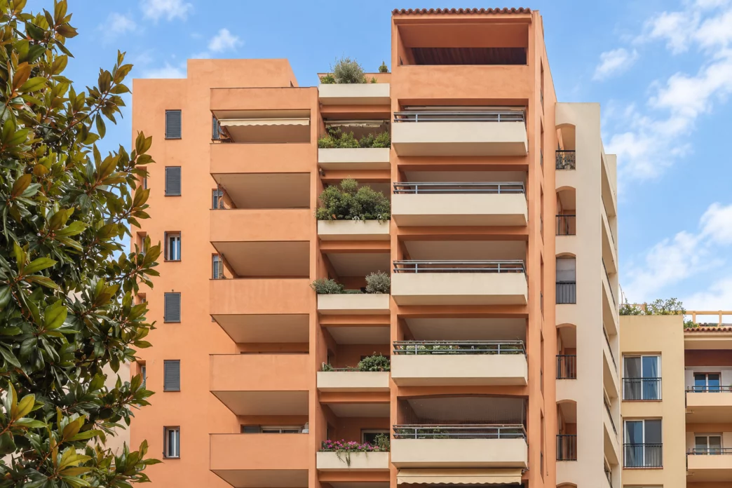 Fassade von Le Raphaël, 6 quai Jean-Charles Rey, Monaco