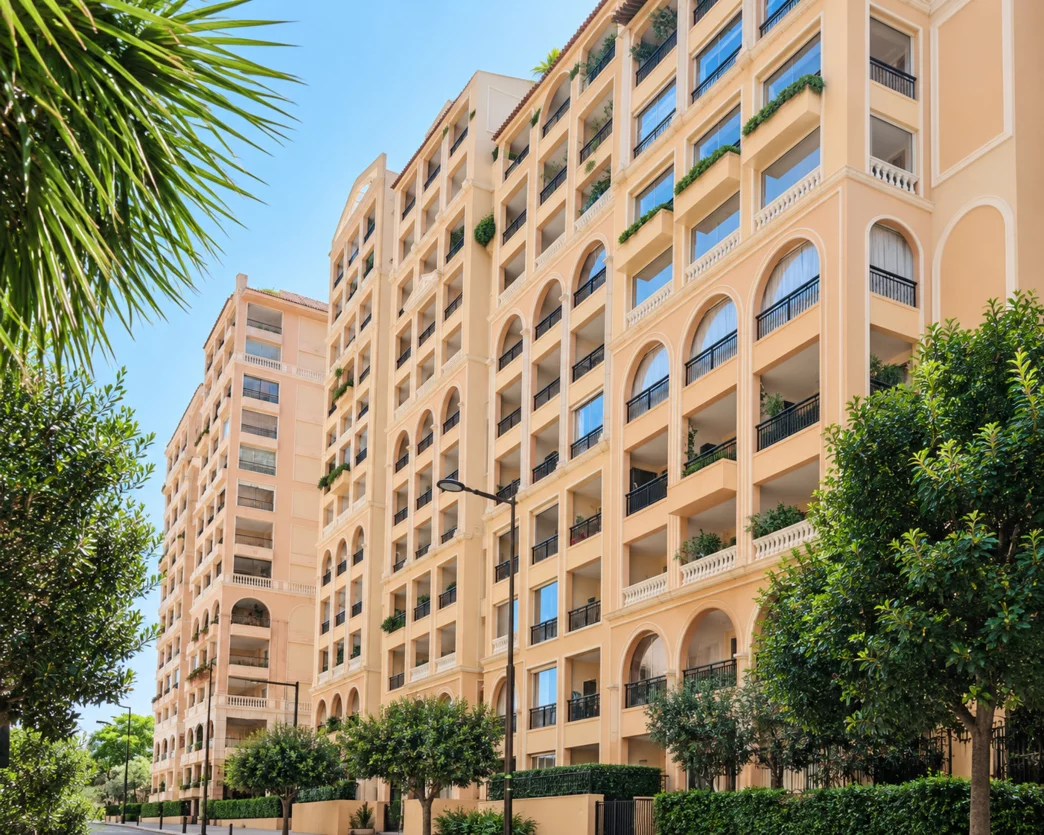 Façade de Memmo Center, 4 avenue des Guelfes, Monaco