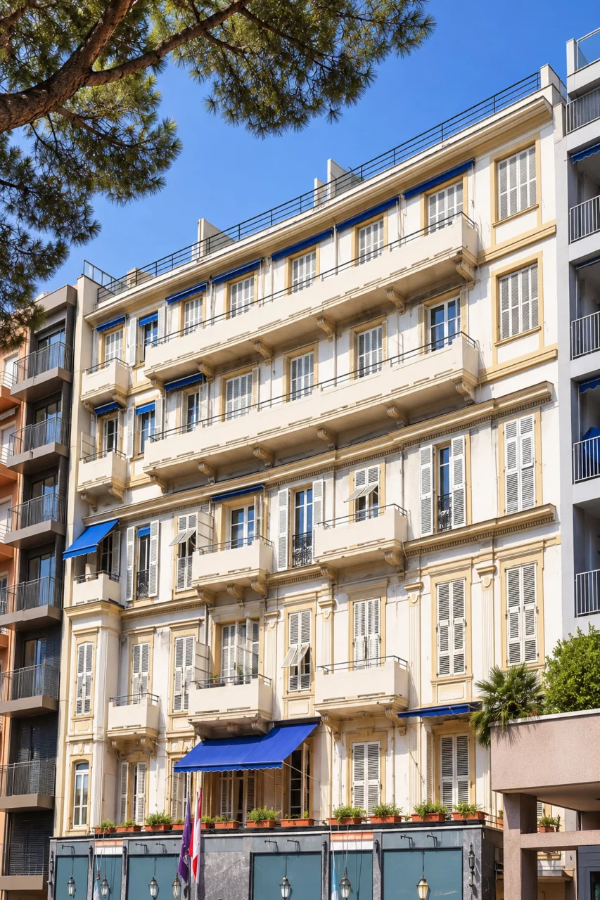 Façade de Palais Majestic, 23 boulevard Albert Ier, Monaco